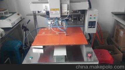 搖控玩具車自動焊錫機(jī)圖片,搖控玩具車自動焊錫機(jī)圖片大全,深圳威卡自動化設(shè)備-